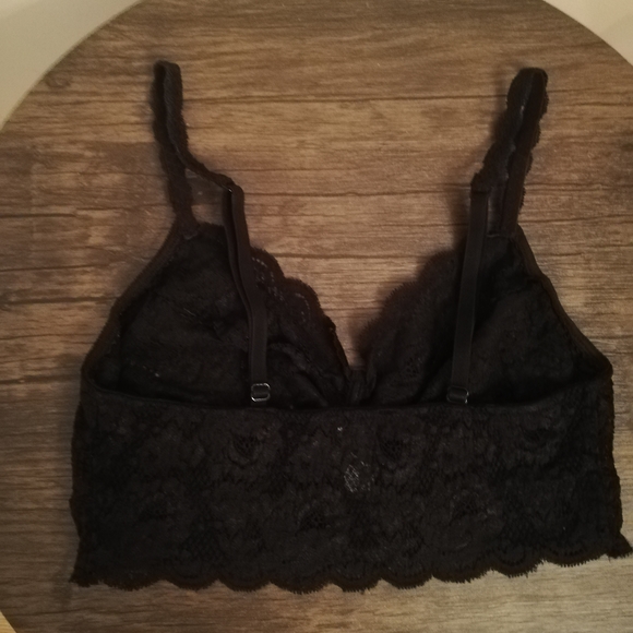 Wireless Lace Bralette. Cosabella, La Senza - Picture 6 of 7